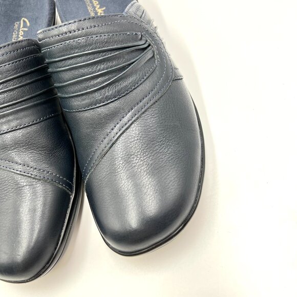 Clarks Womens Size 8.5M Dark Blue Leather Slip On Mules Clogs Shoes - Picture 5 of 15